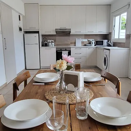 Semesterbostad Hana House