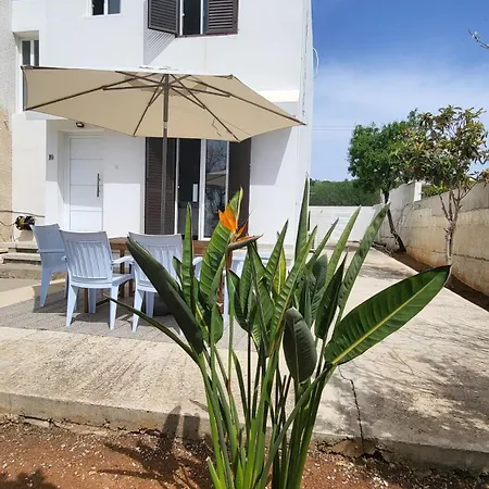 Hana House