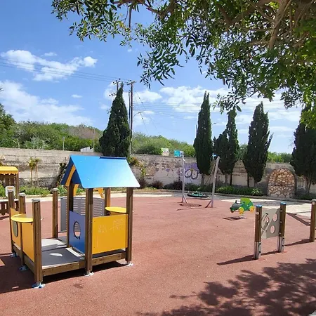 בית נופש Hana House איה נאפה