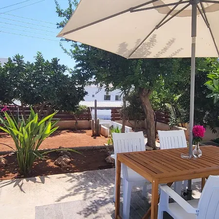 בית נופש Hana House איה נאפה